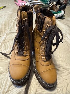 Cato C Comfort Women's Tan Lace-Up Ankle Boots - Stylish Comfort Sz 7.5 NWT Sole